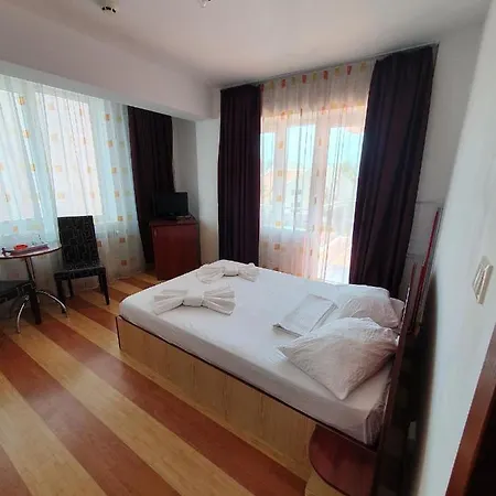 Steluta בית הארחה אפורי נורד